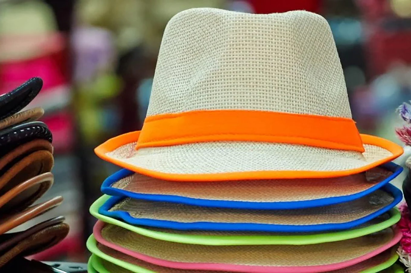 Six Thinking Hats® - Looking at a Decision in Different Ways