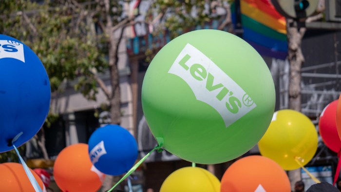 Multicolored balloons with Levi's logo